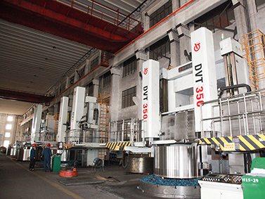 數控雙柱立式車床(四臺分別是Φ5m、Φ5m、Φ3.5m、Φ2.5m)